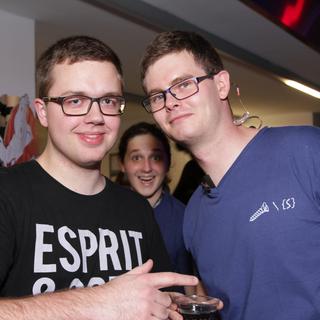 fetzn_fliegen_2015-10-16_22h06min23s.lacki.web.jpg