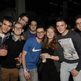 fetzn_fliegen_2015-10-16_22h38min11s.basti.web.jpg