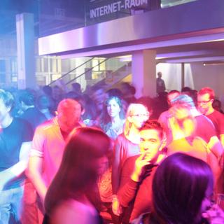 fetzn_fliegen_2015-10-16_23h38min36s.basti.web.jpg