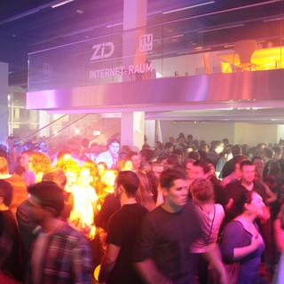 fetzn_fliegen_2015-10-17_00h23min38s.basti.web.jpg