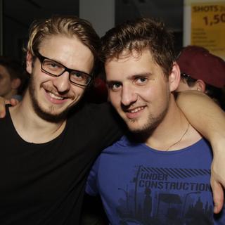 fetzn_fliegen_2015-10-17_00h29min45s.basti.web.jpg