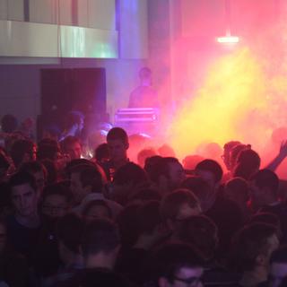 fetzn_fliegen_2015-10-17_01h43min13s.basti_2.web.jpg